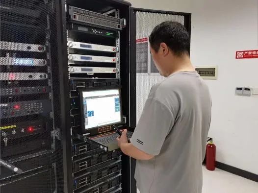 中國廣電重慶公司首次通過全市應(yīng)急廣播系統(tǒng)實(shí)施防空警報(bào)試鳴